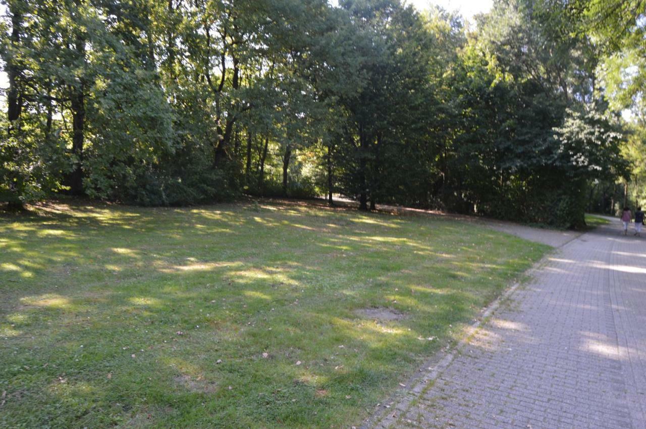 Apartment Meerfeld Duisburg Exteriör bild
